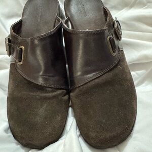 Croft & Barrow Dark Brown Women’s Mules with Buckle